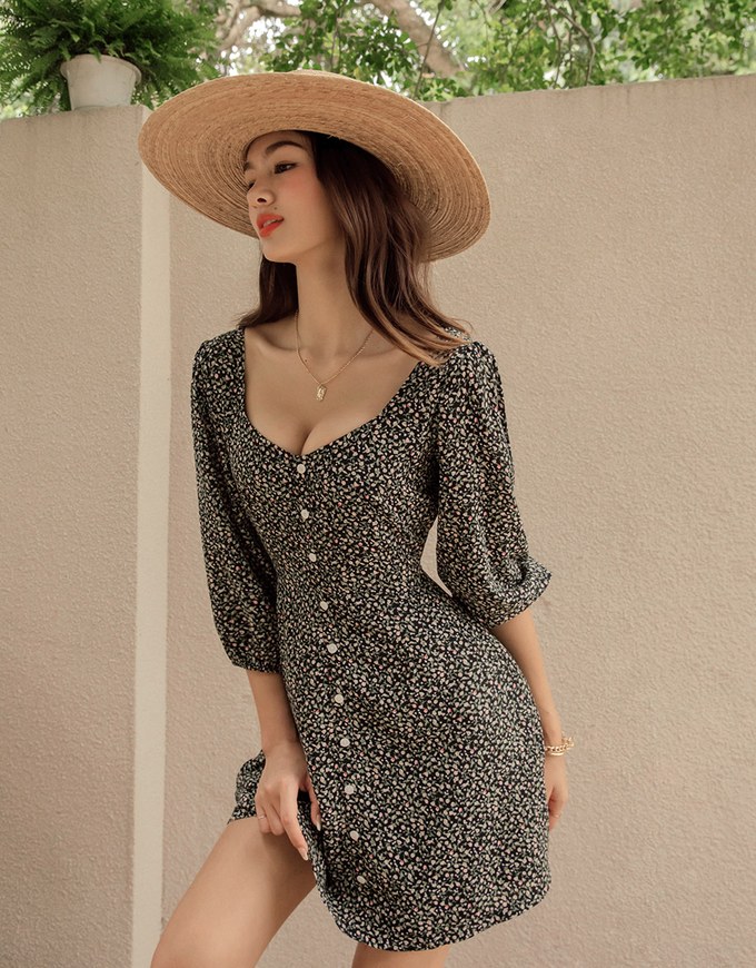 Vintage Ditsy Floral Buttoned Mini Dress