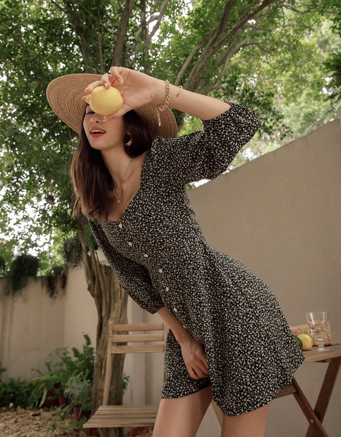 Vintage Ditsy Floral Buttoned Mini Dress