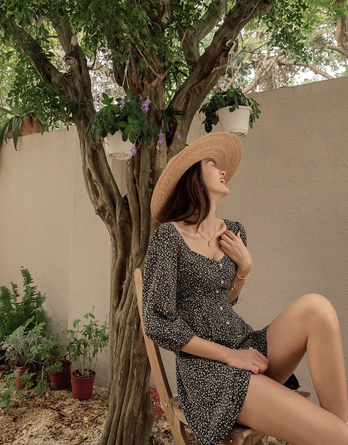 Vintage Ditsy Floral Buttoned Mini Dress