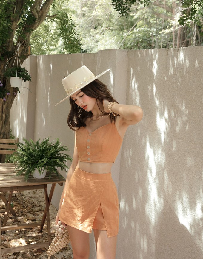 Texture Pattern Thin Strap Button Top + Skorts Set Wear