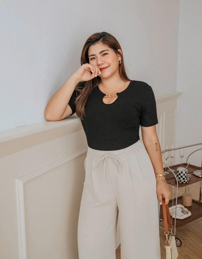 Understated Elegant Metallic Chain Crop Top
