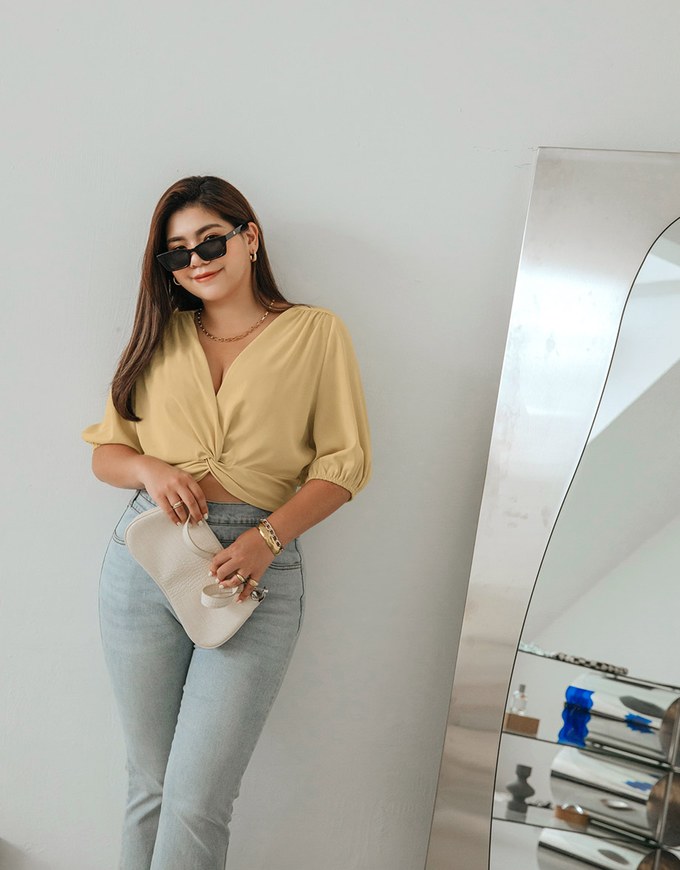 Classy Front Knot 3/4 Sleeve Crop Top