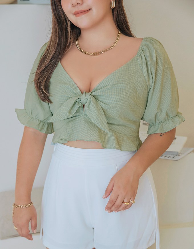 Fine Checkered Front Knot Puff Sleeve Crop Top