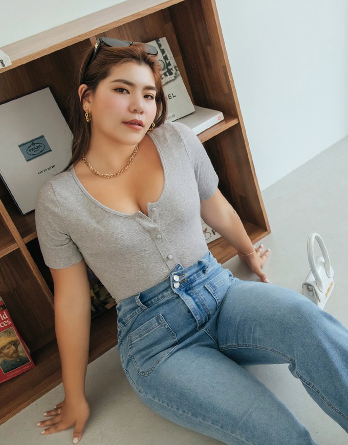 Basic Minimalistic Button Down Crop Top