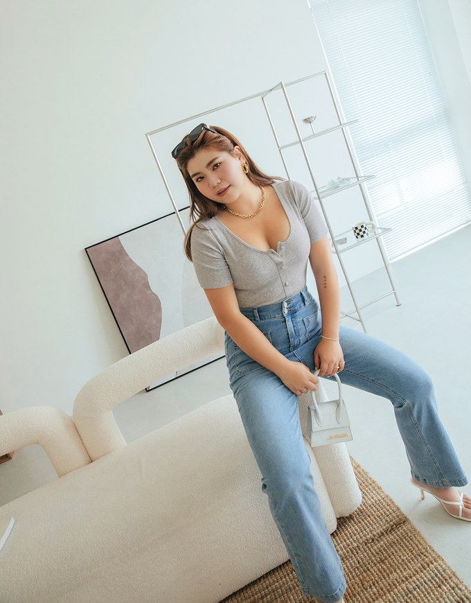 Basic Minimalistic Button Down Crop Top