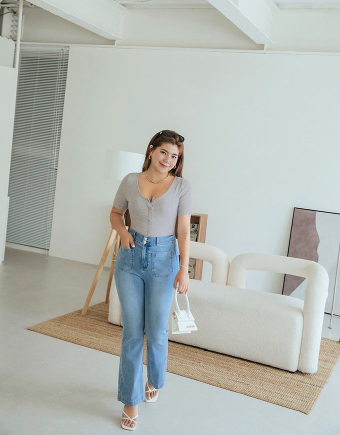 Basic Minimalistic Button Down Crop Top