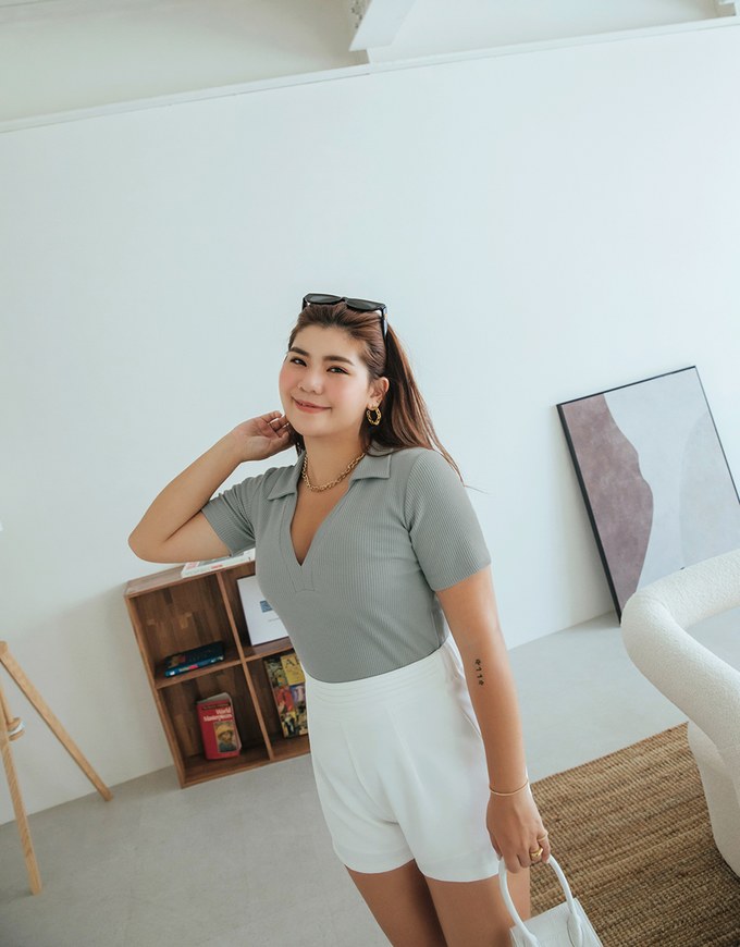 Décolleté V Lapel Knit Crop Top