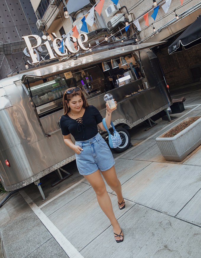 Beyond Basic 2WAY Criss-cross Crop Top