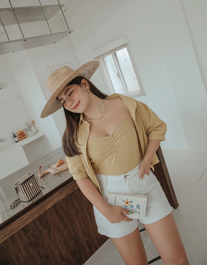 Iconic Seamline Ripped Shorts