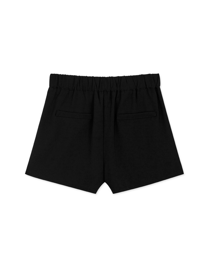 Simple Plain Pleated Slim Fit Shorts