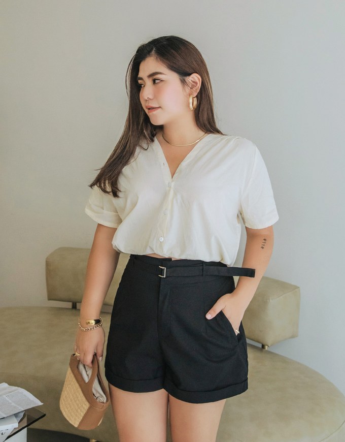 Basic Versatile High Waisted Turn-Up Shorts (With Belt)
