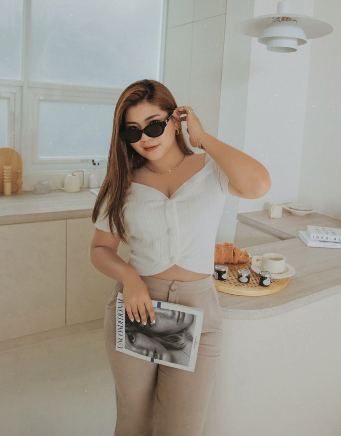 Retro Square Neck Crop Knit Top