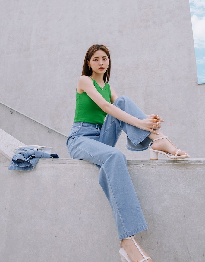 【Vacanza】Soigné Halter Knit Top (With Padding)