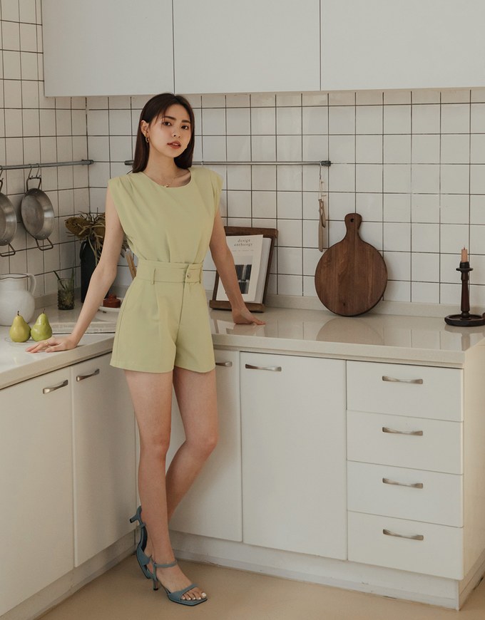 【Vacanza】Shoulder Scrunch Sleeveless Tank Top