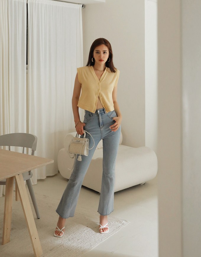 Beyond Basic 2WAY Buttoned Vest Top