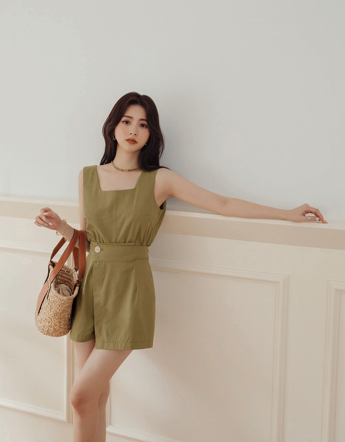 Elevated Detailing Overlap Skorts