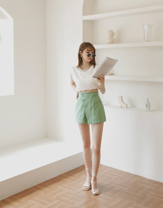Bias-Cut Buttoned A-Line Skorts