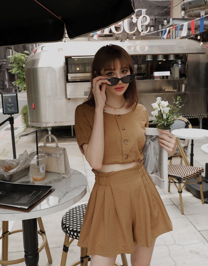 Elevated Casual Paperbag-Waist Pleated Shorts