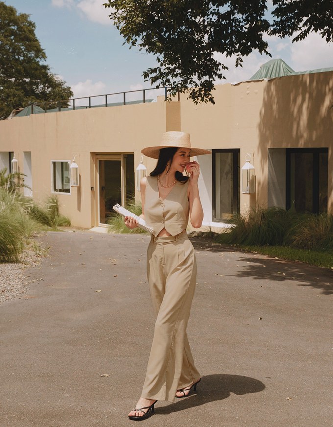 Side-button Detailed Pleated Suit Pants