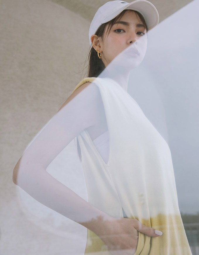 【Vacanza 】Simple Sleeveless Mini Dress With Shoulder Pads