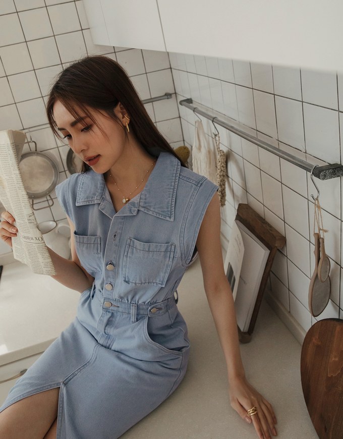 【Vacanza 】 Long Denim Jeans Dress With Lapel Collar And Placket Button Slit
