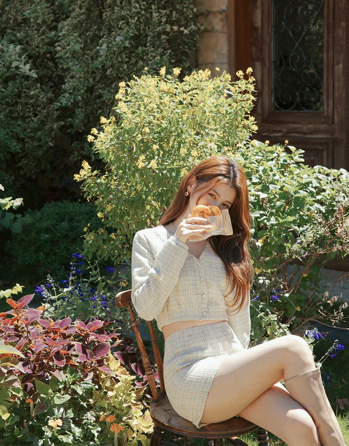 Chic Tweed Long Sleeve Crop Top