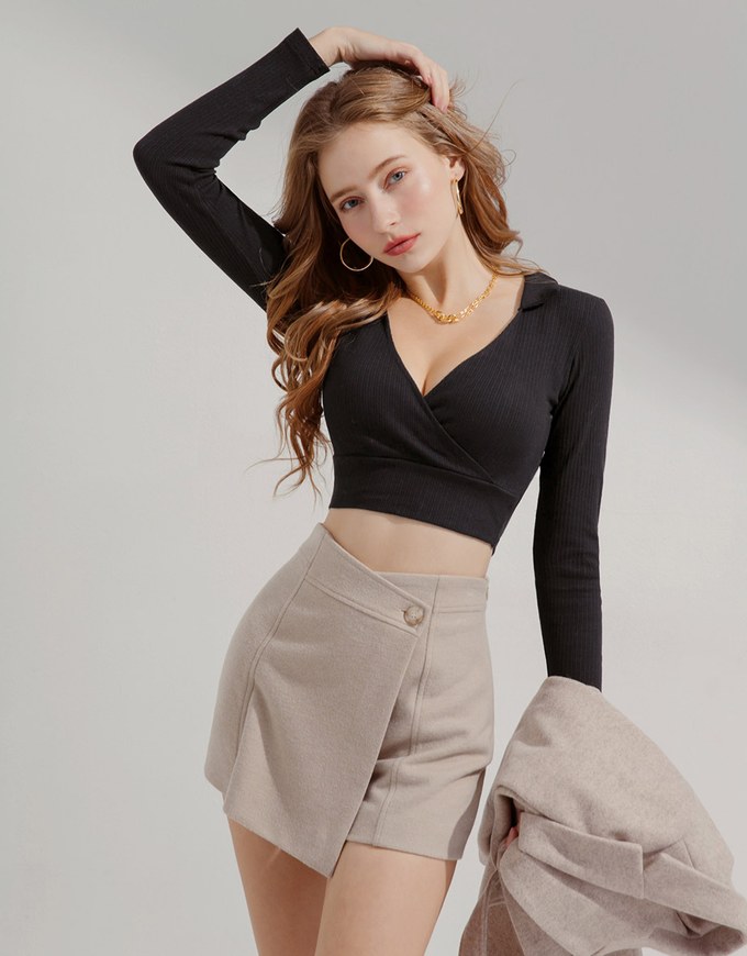 Overlap Lapel Low Cut Pitch Crop Top