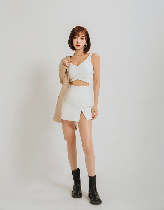 AIRY HOURGLASS K-pop Slimming Skorts
