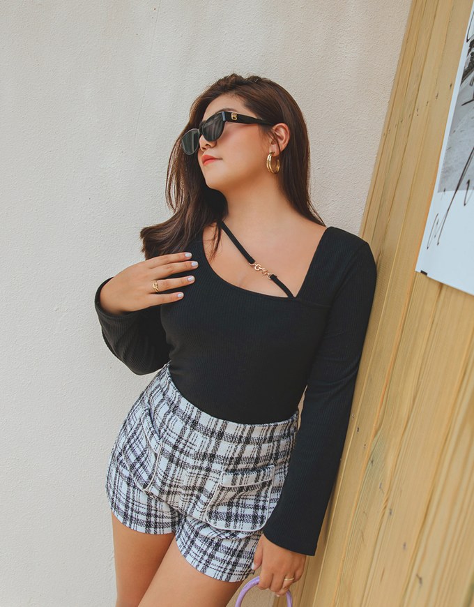 Metallic Link Strap Crop Top