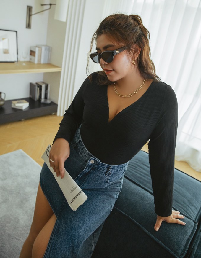 Littile V Notch Knit Crop Top