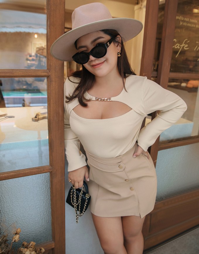 Asymmetric Skirt With Side Buttons