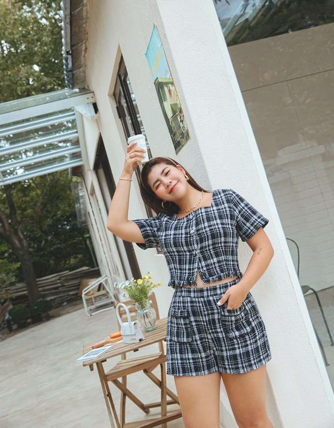 Classic Tweed Elasticated Shorts