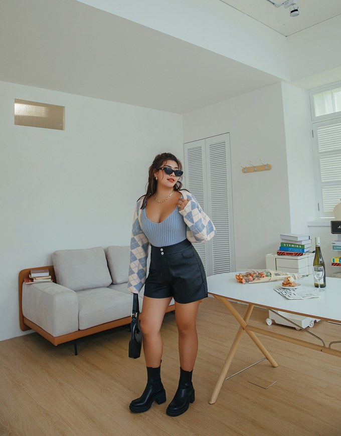 High Waisted Slim Faux Leather Shorts