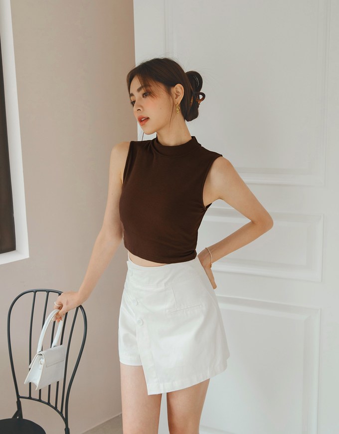 Turtleneck Sleeveless Crop Top