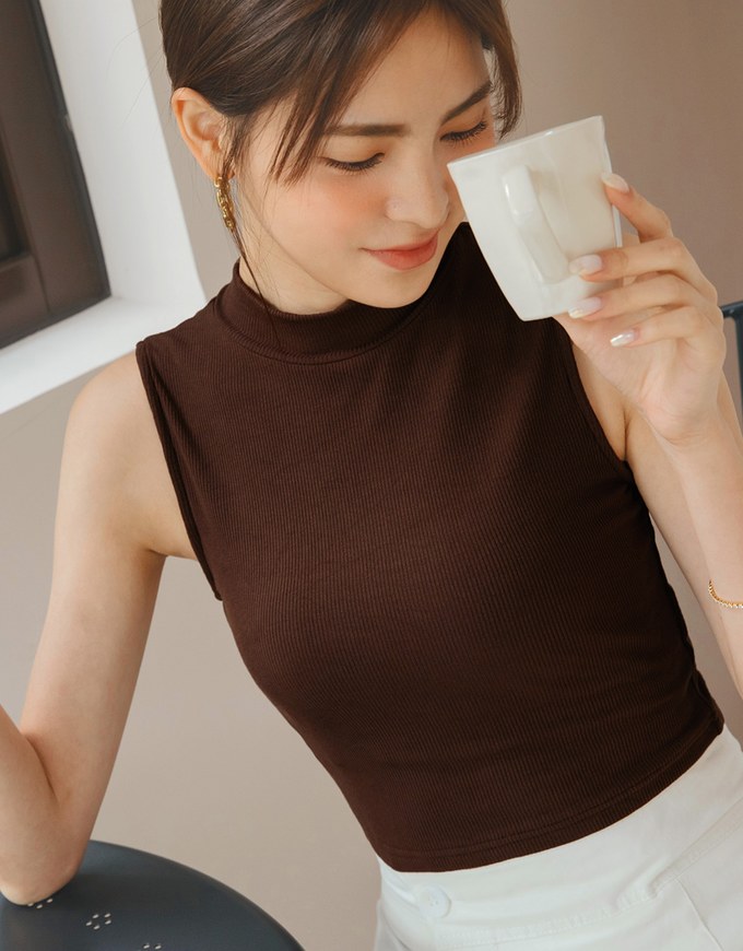 Turtleneck Sleeveless Crop Top