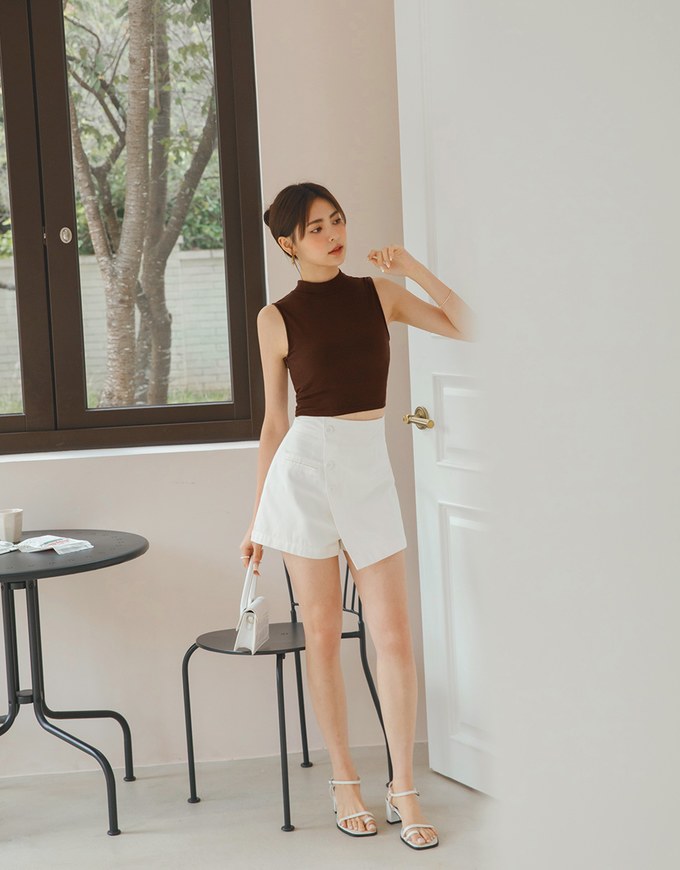 Turtleneck Sleeveless Crop Top