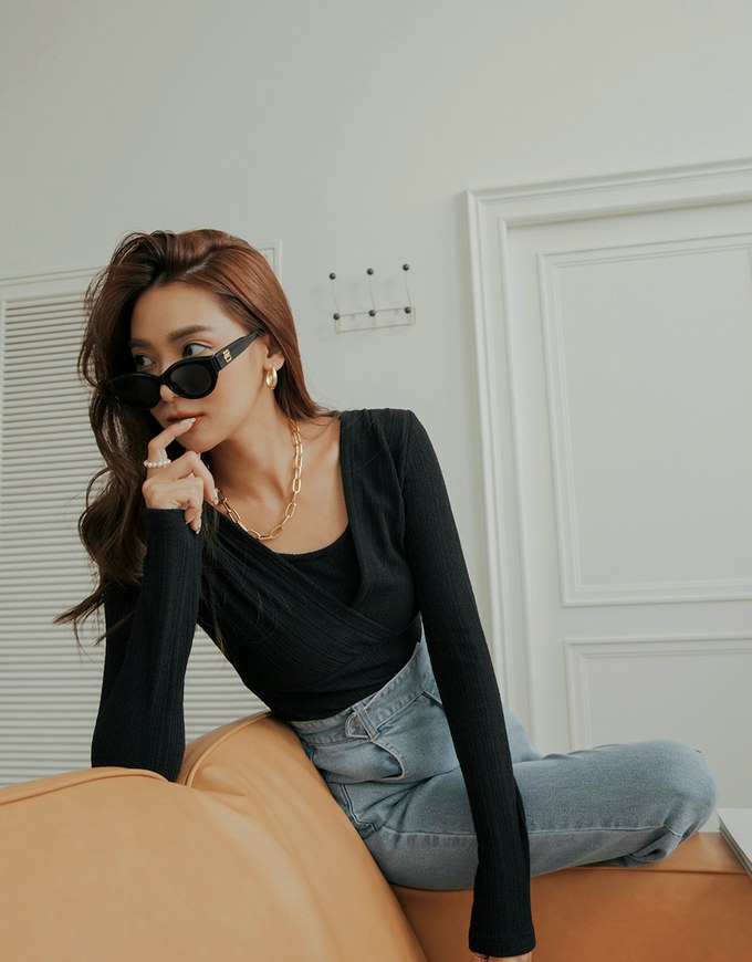 Fake Two Piece Overlap Crop Top