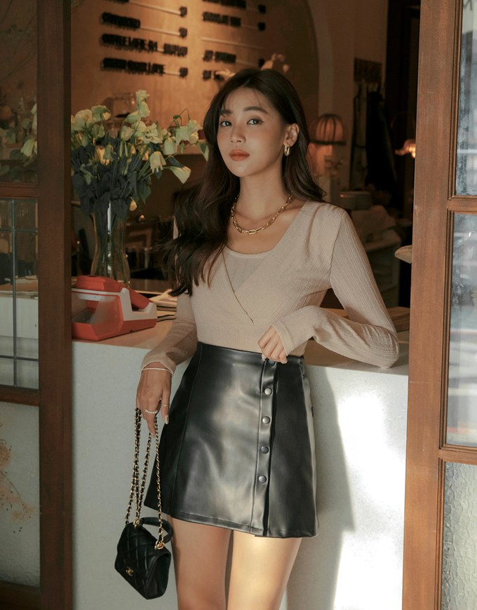 Fake Two Piece Overlap Crop Top
