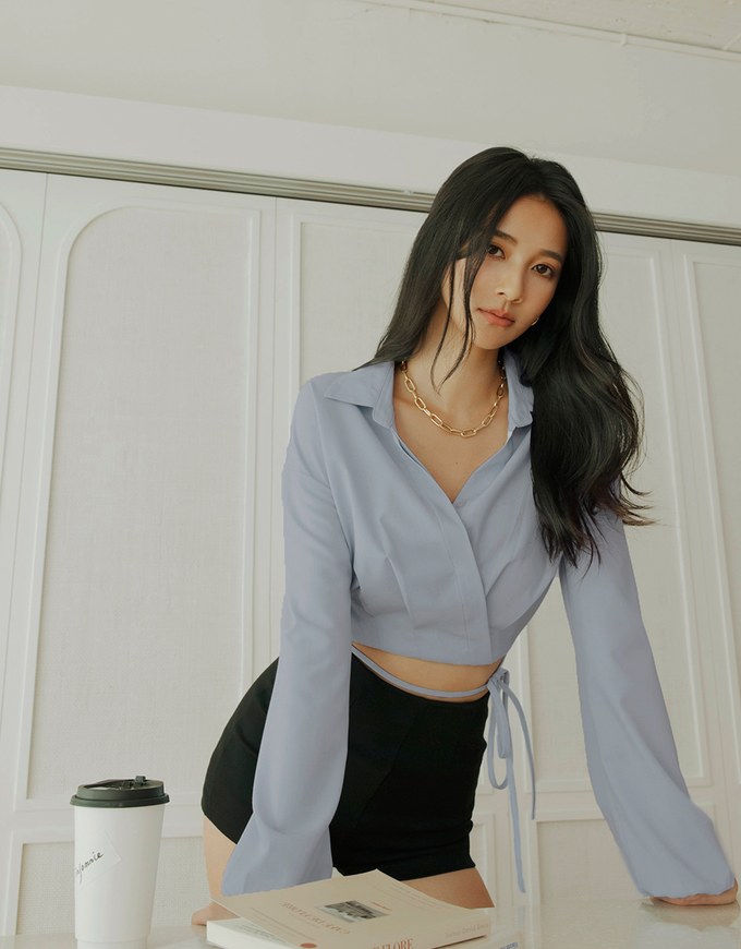 Overlap Lapel Tie Ribbon Crop Top