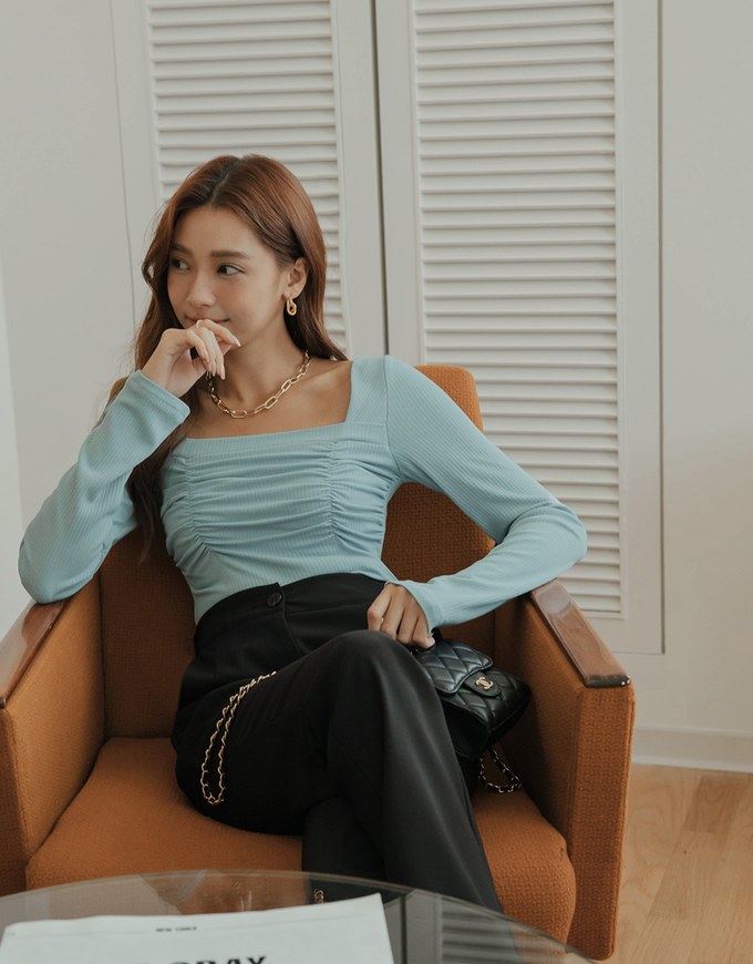 Square Neck Scrunch Long Sleeve Top