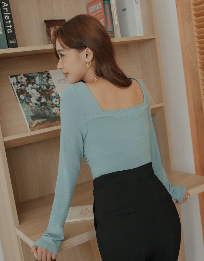 Square Neck Scrunch Long Sleeve Top