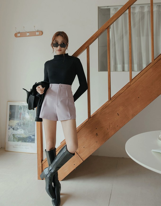 Simple Plain Back Elastic Shorts