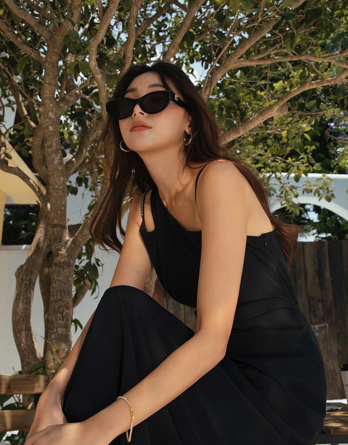 Gold Chain Asymmetric Shoulder Straps Maxi Dress
