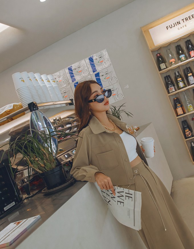 British Cropped Button-Down Blazer Jacket