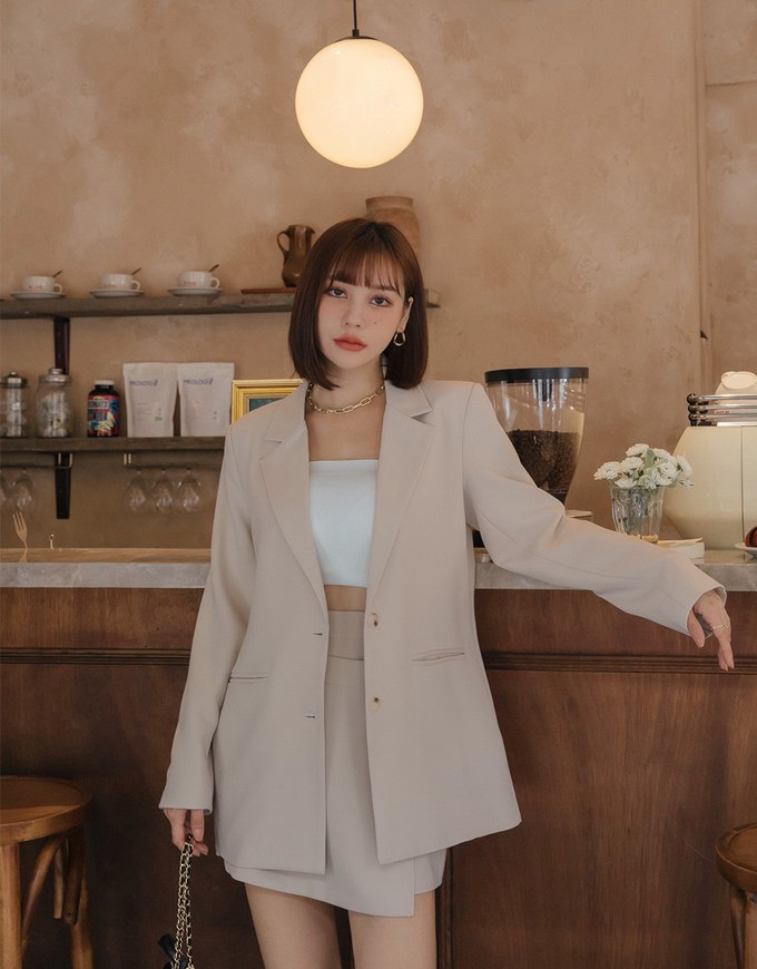 Textured Shoulder Padded Double Button Vented Blazer