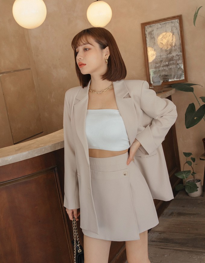 Textured Shoulder Padded Double Button Vented Blazer