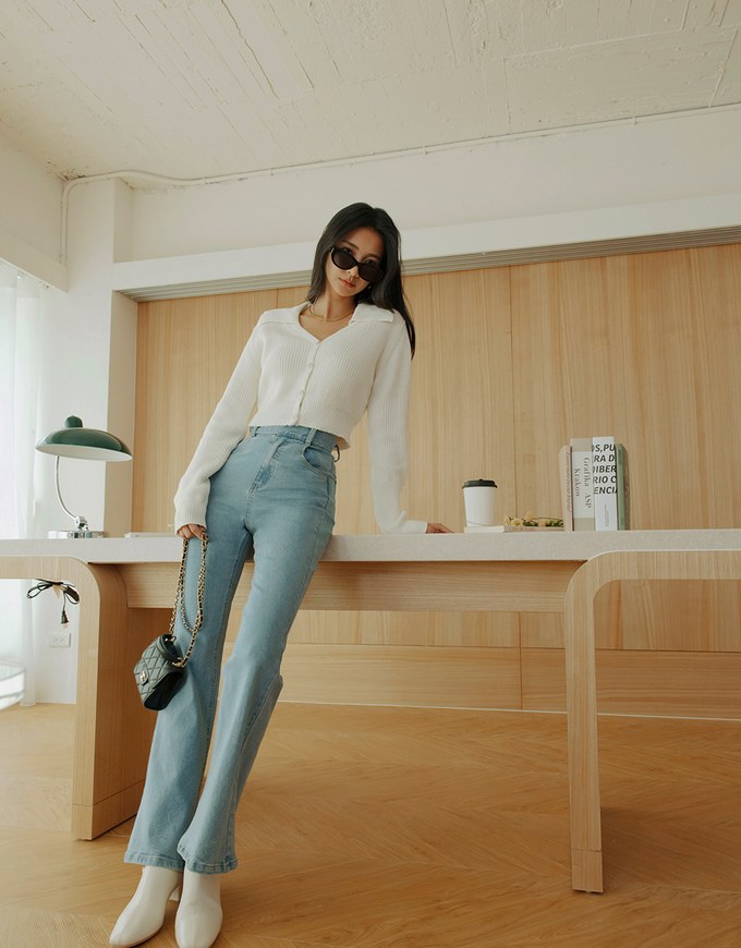 Buttoned Lapel Knit Crop Top