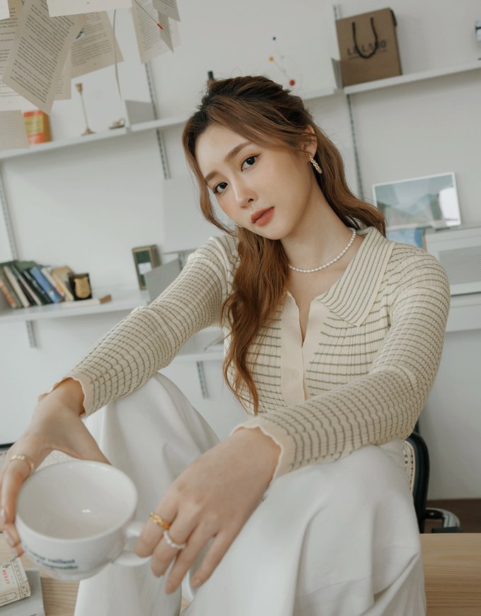 Lapel Collar Striped Button Down Crop Knit Top