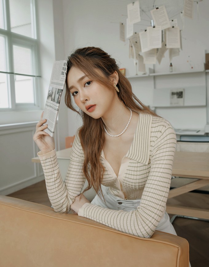 Lapel Collar Striped Button Down Crop Knit Top