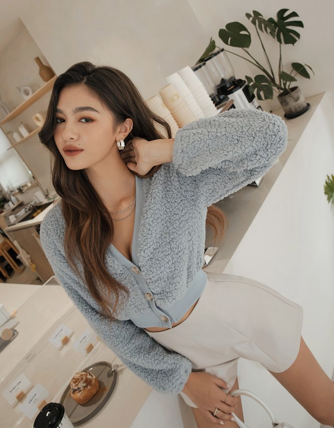 V-Neck Button-Down Crop Loose Top